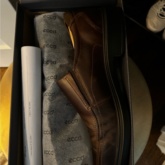 Brand new leather shoe - Picture 2 of 3